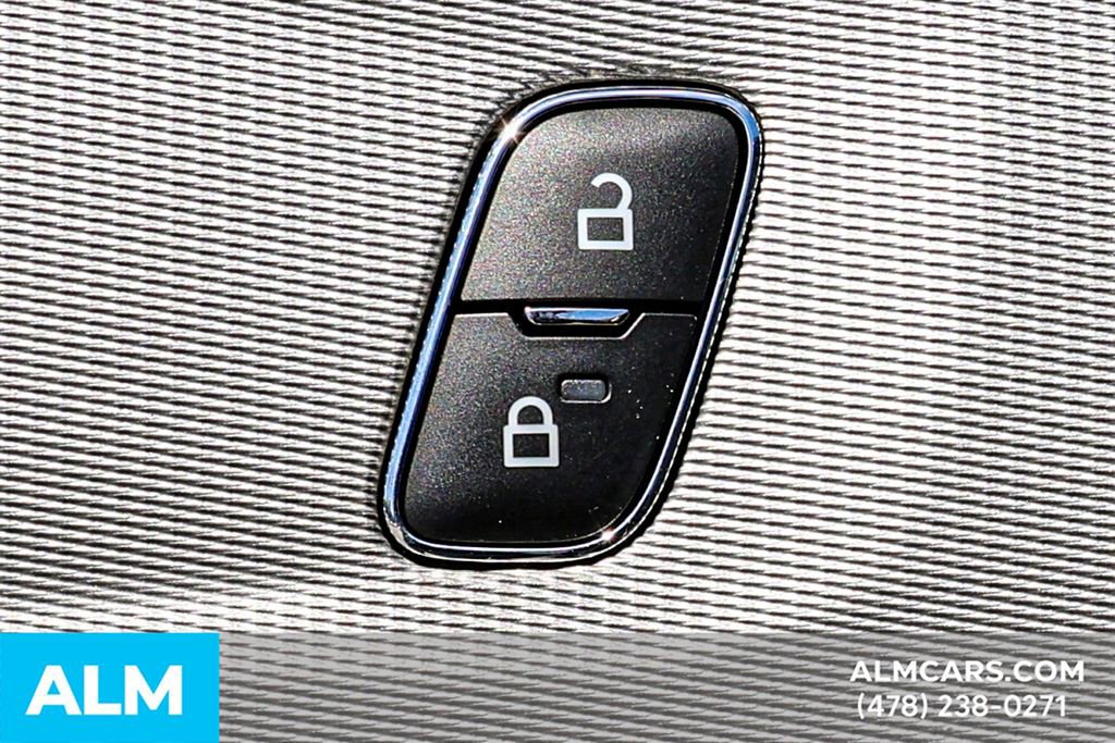 Used 2025 Ford Explorer Active image 47