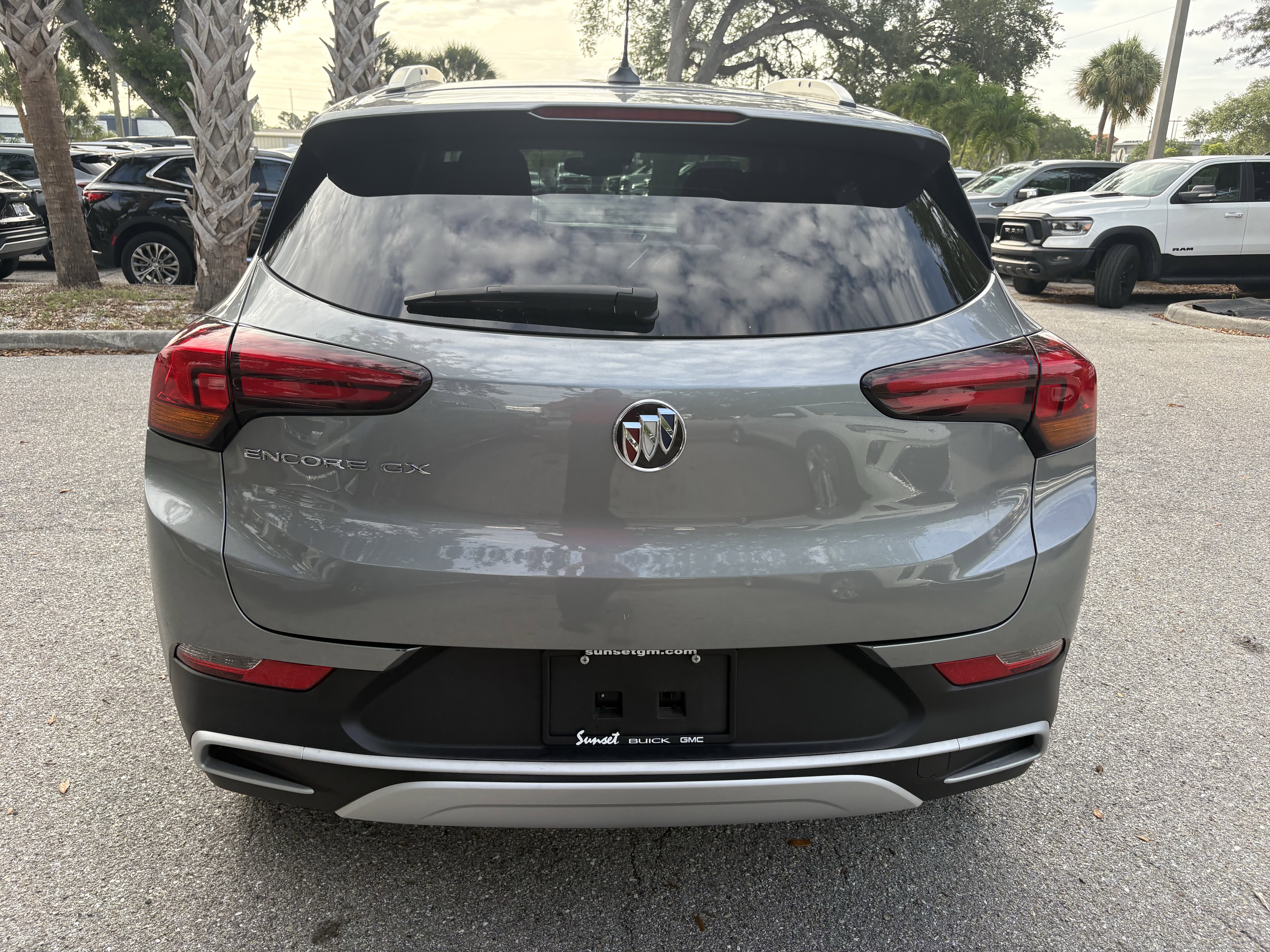 Used 2023 Buick Encore GX Select w/ Safety Package II FWD image 6