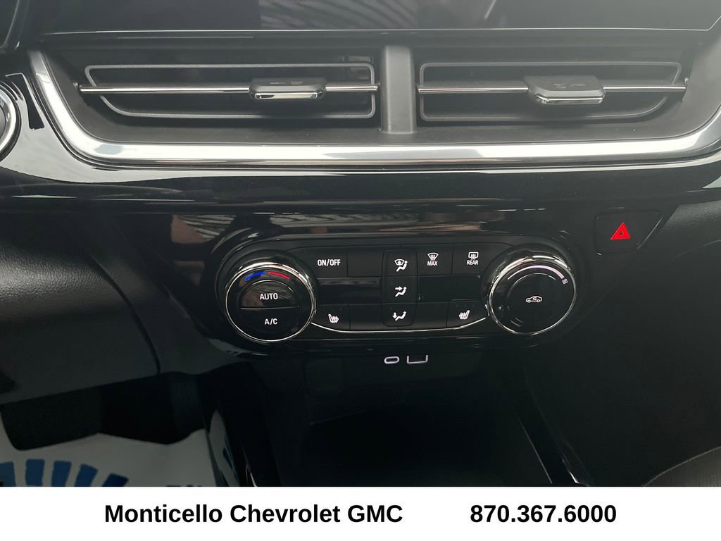 Used 2024 Chevrolet Trax RS w/ Driver Confidence Package FWD image 16