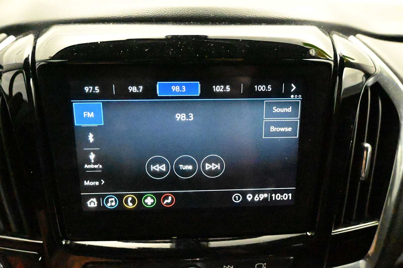 Used 2020 Chevrolet Traverse LT w/ LPO, Blackout Package AWD/4WD image 15