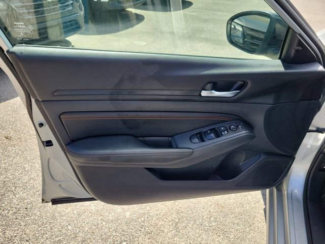 Used 2019 Nissan Altima 2.5 SR w/ SR Premium Package FWD image 8
