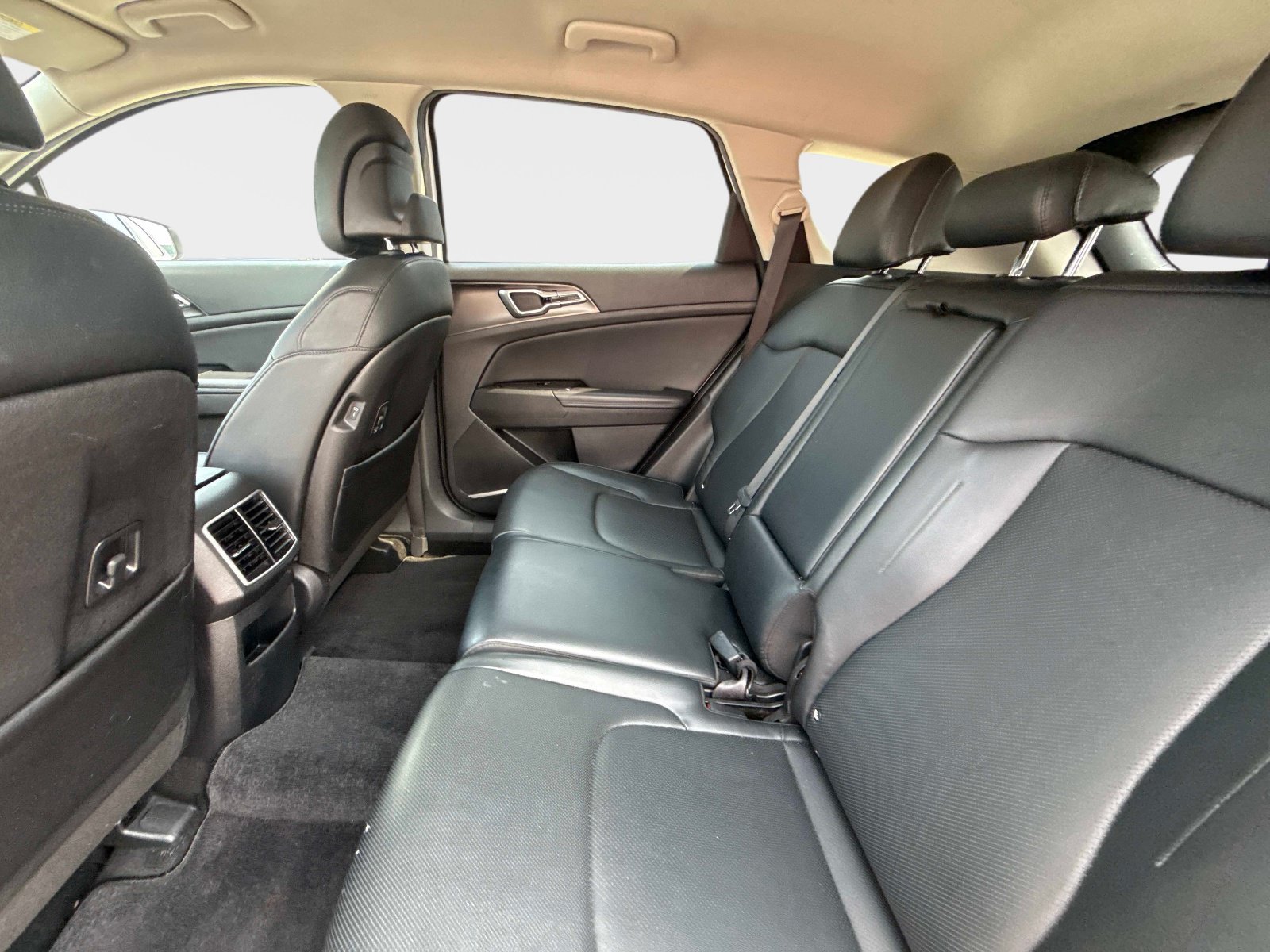 Used 2023 Kia Sportage EX FWD image 15
