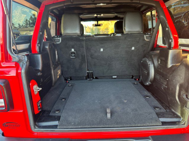 Used 2022 Jeep Wrangler Unlimited Sahara image 18