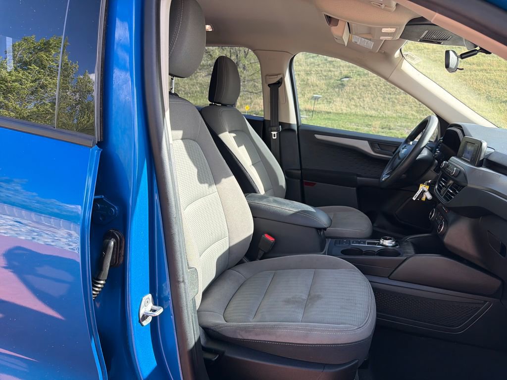 Used 2020 Ford Escape S image 30