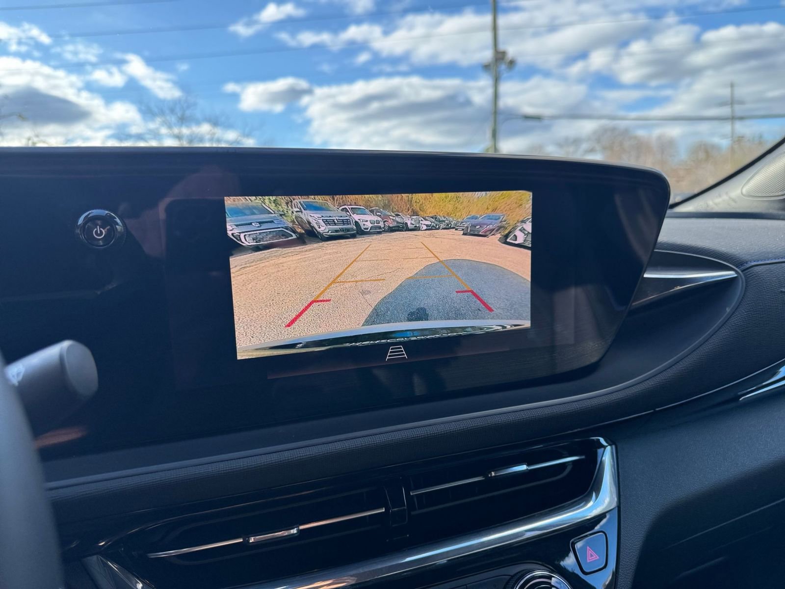 Used 2025 Buick Envista Sport Touring image 21