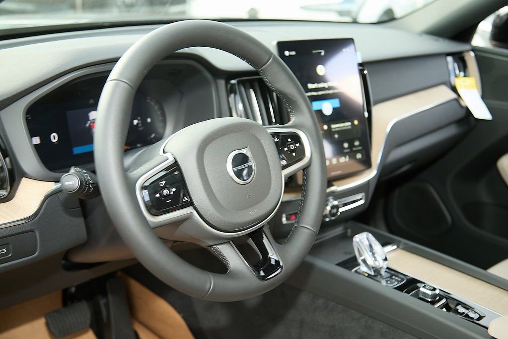 New 2026 Volvo XC60 B5 Plus w/ Protection Package Premier image 14