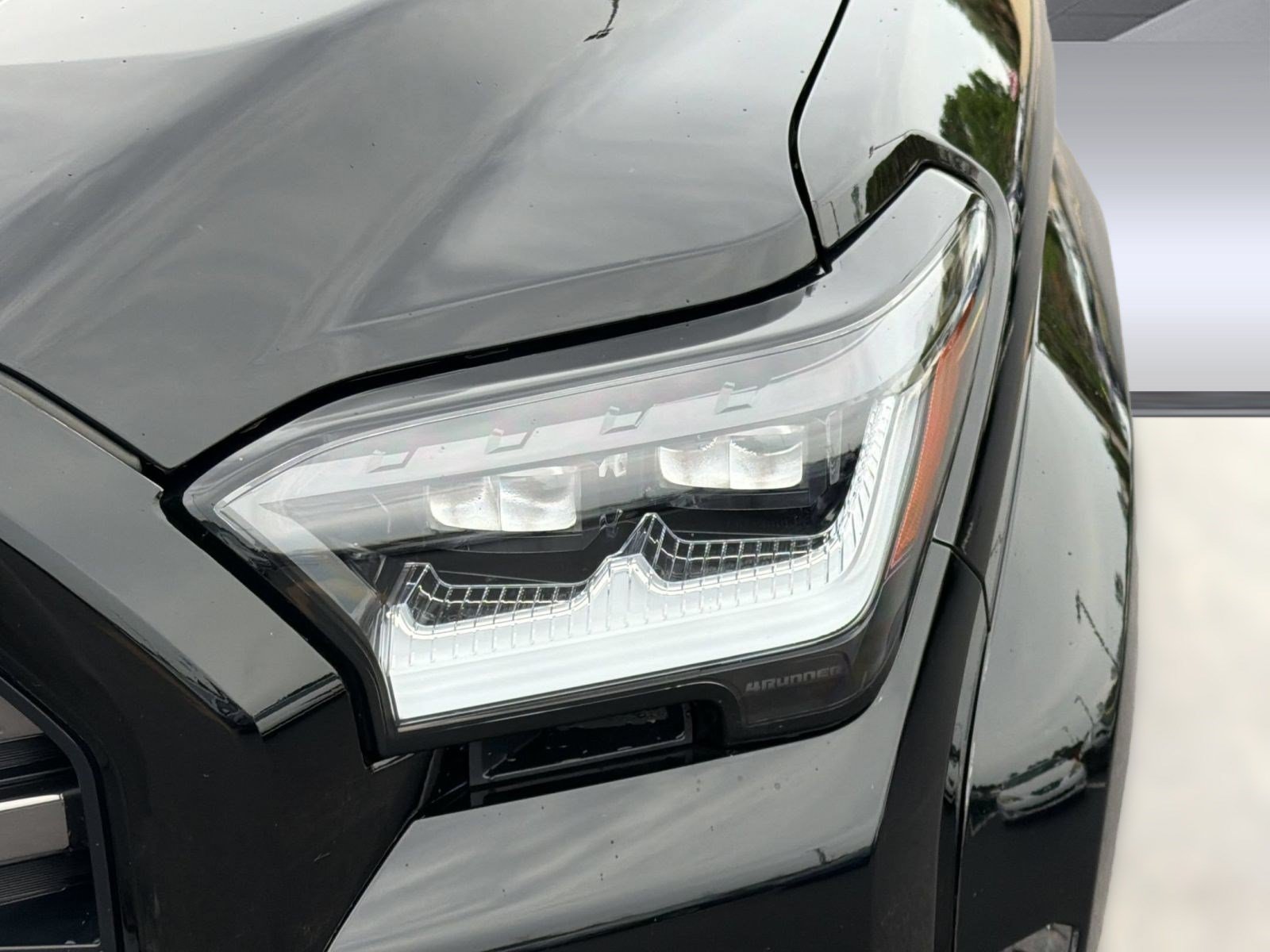 Used 2025 Toyota 4Runner Platinum AWD/4WD image 12