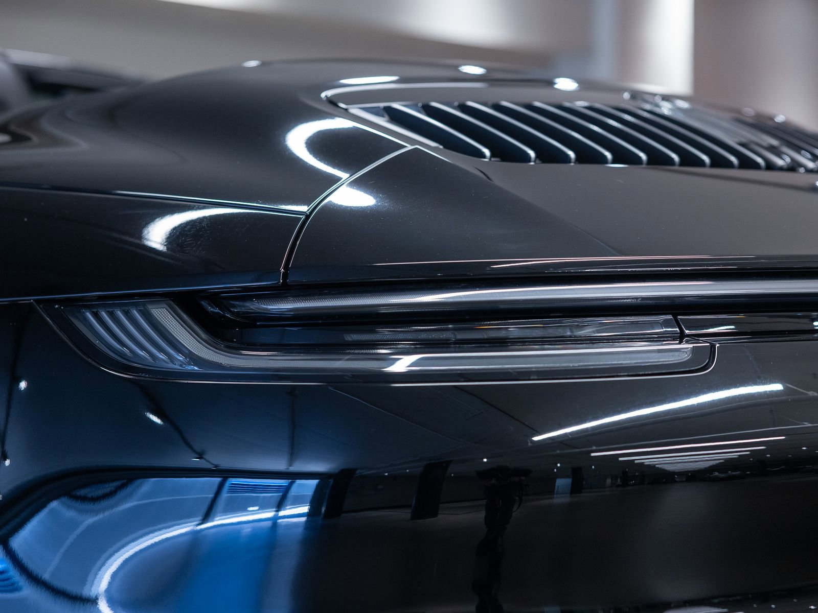Certified 2020 Porsche 911 Carrera 4S AWD/4WD image 23