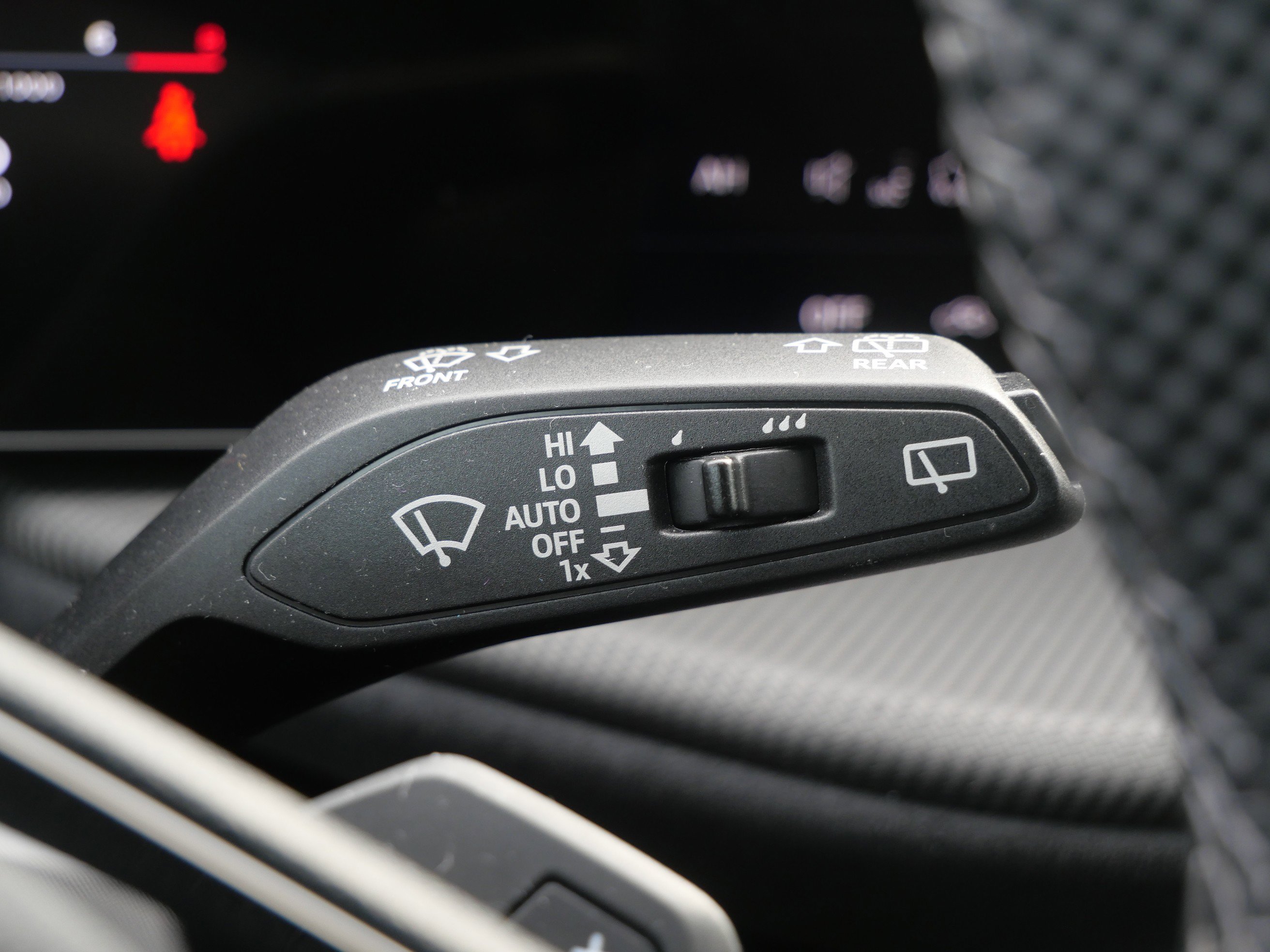 Used 2025 Audi SQ5 Premium Plus image 25