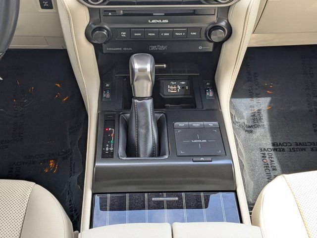 Used 2023 Lexus GX 460 Premium w/ Accessory Package AWD/4WD image 19