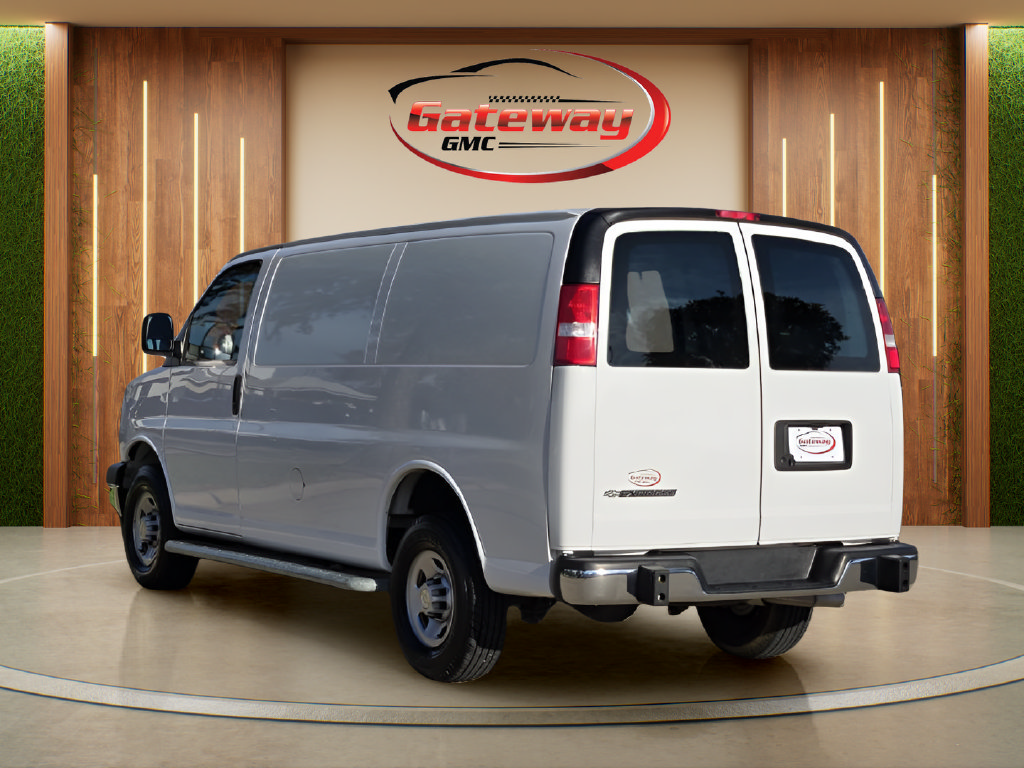 Used 2022 Chevrolet Express 2500 w/ Driver Convenience Package RWD image 7