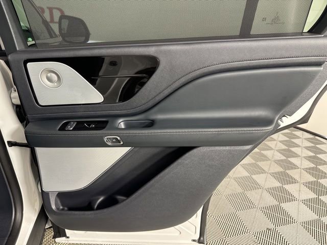 New 2025 Lincoln Aviator Reserve w/ Luxury Package image 24