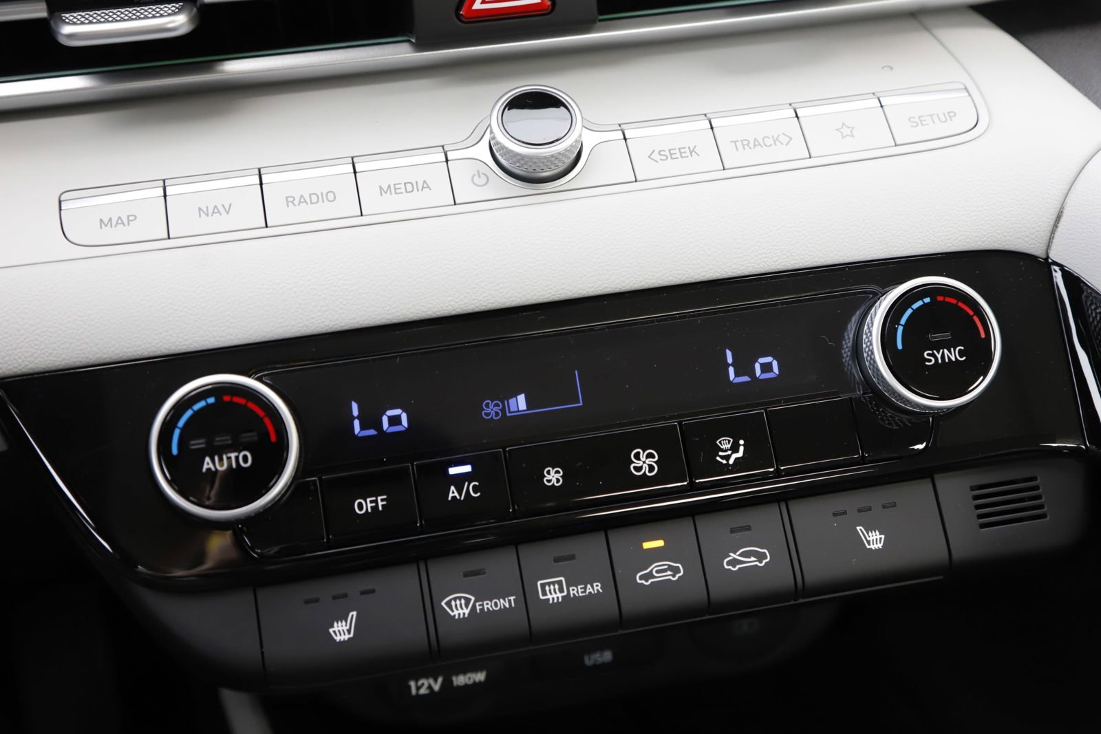New 2026 Hyundai Elantra Limited FWD image 27