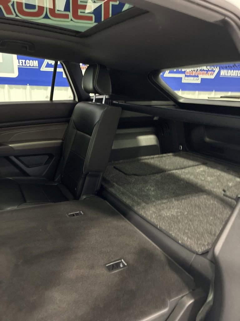 Used 2023 Volkswagen Atlas Cross Sport SEL R-Line AWD/4WD image 46
