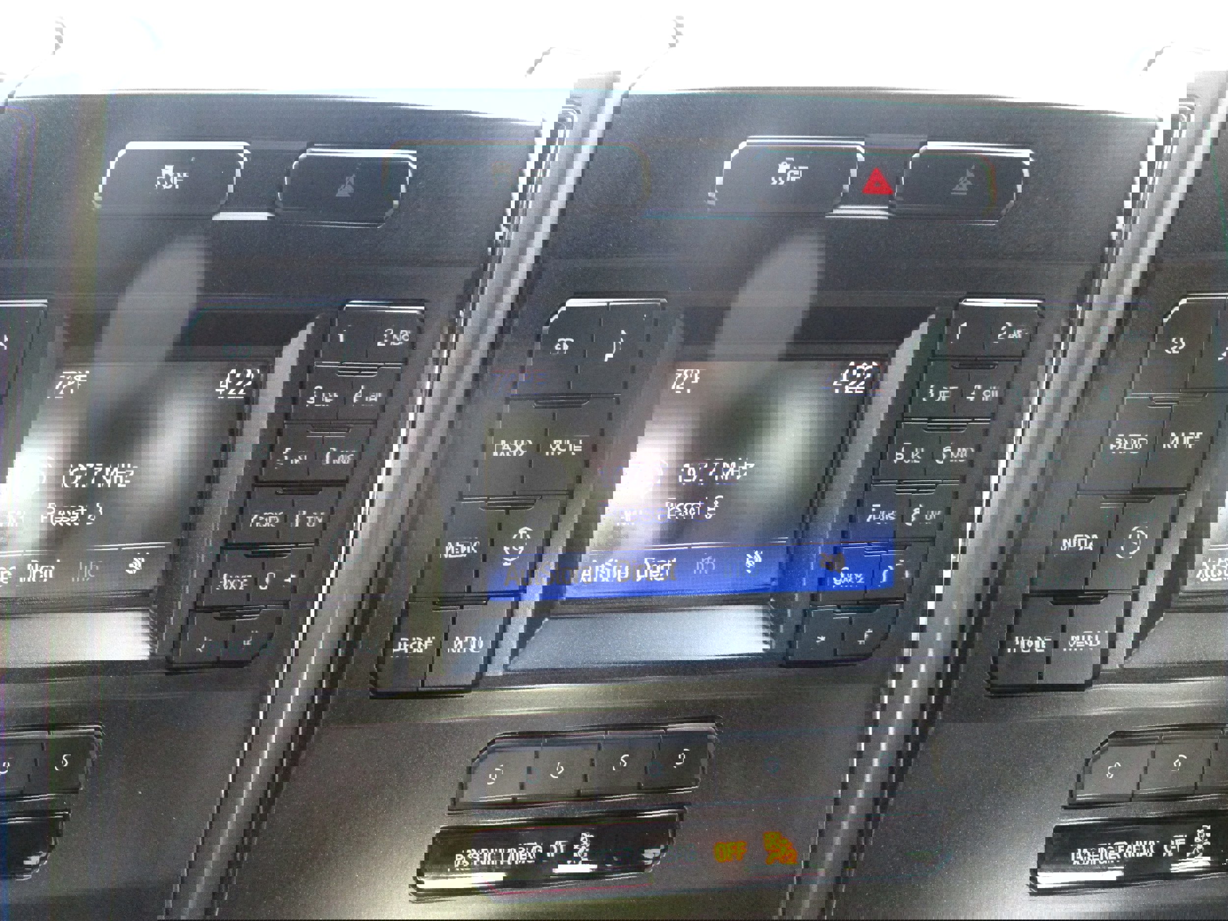 Used 2017 Ford F150 XLT w/ Trailer Tow Package image 19