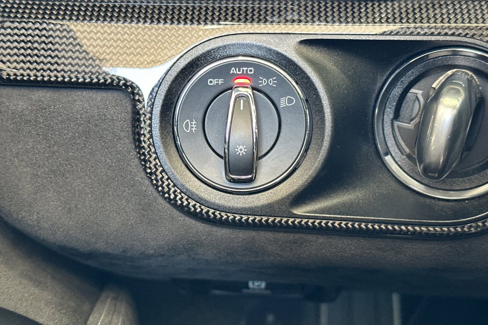 Used 2018 Porsche 911 Targa 4 GTS image 34