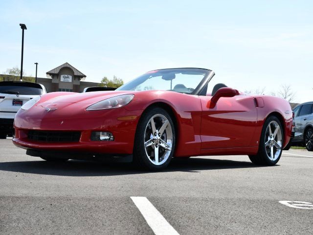 Used 2007 Chevrolet Corvette Convertible w/ Preferred Equipment Group image 2