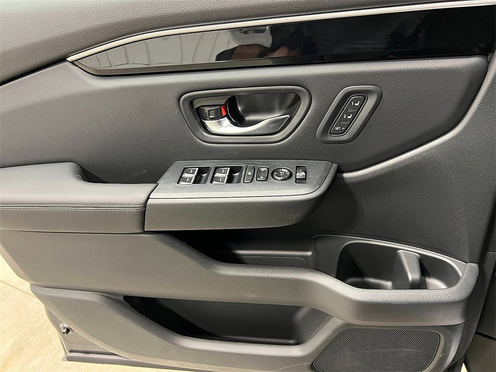 New 2025 Honda Pilot EX-L image 15