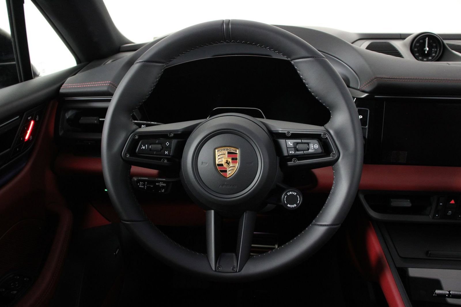New 2026 Porsche Macan GTS Electric AWD/4WD image 12