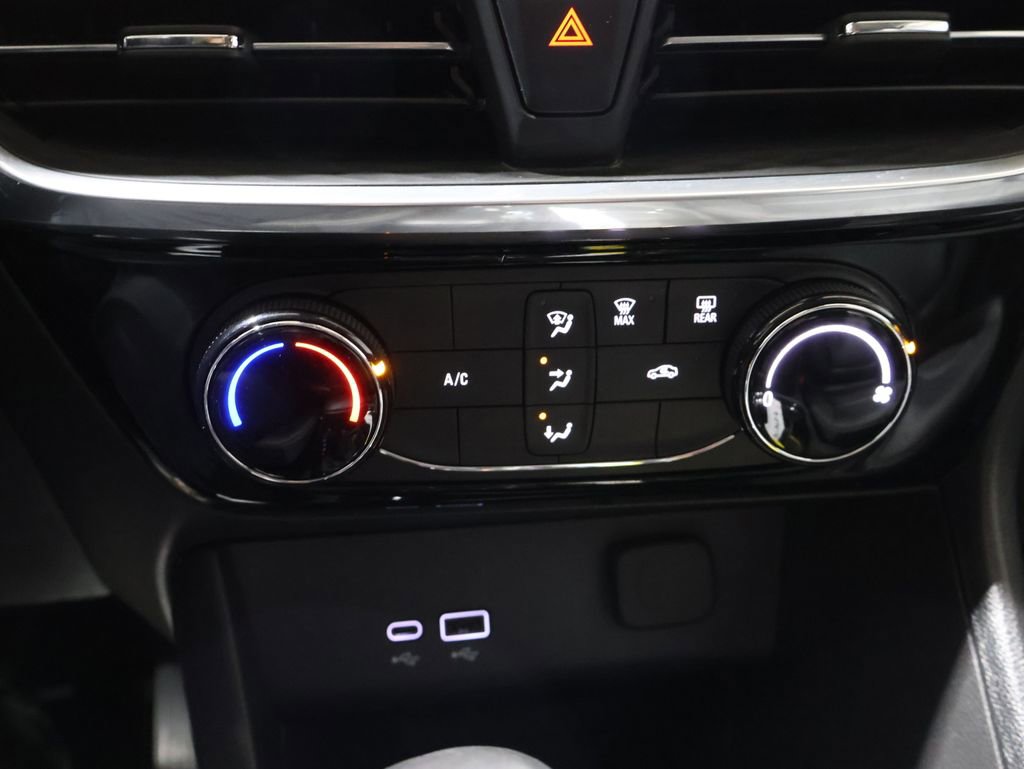 Used 2024 Buick Encore GX Sport Touring image 26