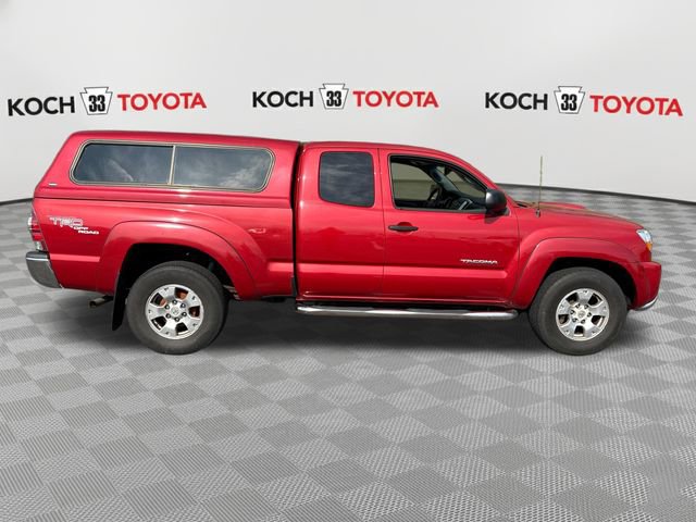 Used 2011 Toyota Tacoma 4x4 Access Cab V6 w/ TRD Off-Road Pkg image 9