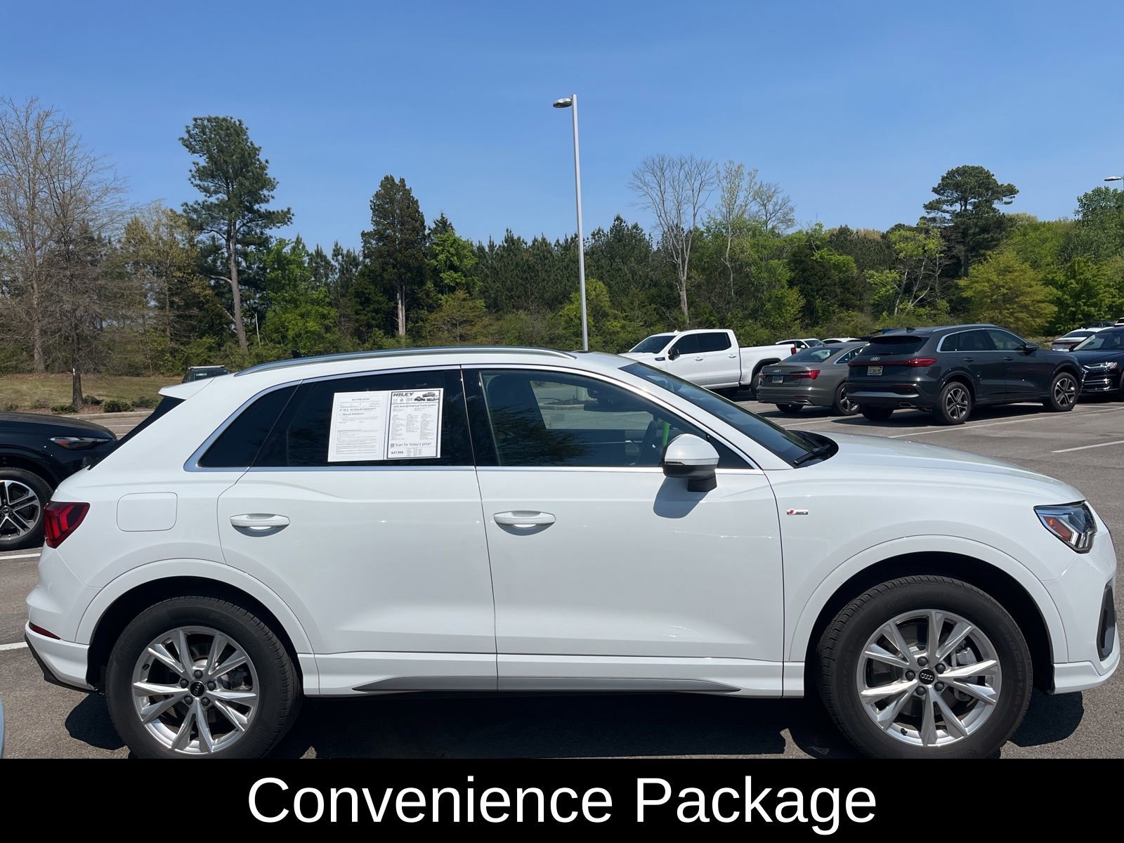 Used 2025 Audi Q3 2.0T Premium w/ Convenience Package image 4