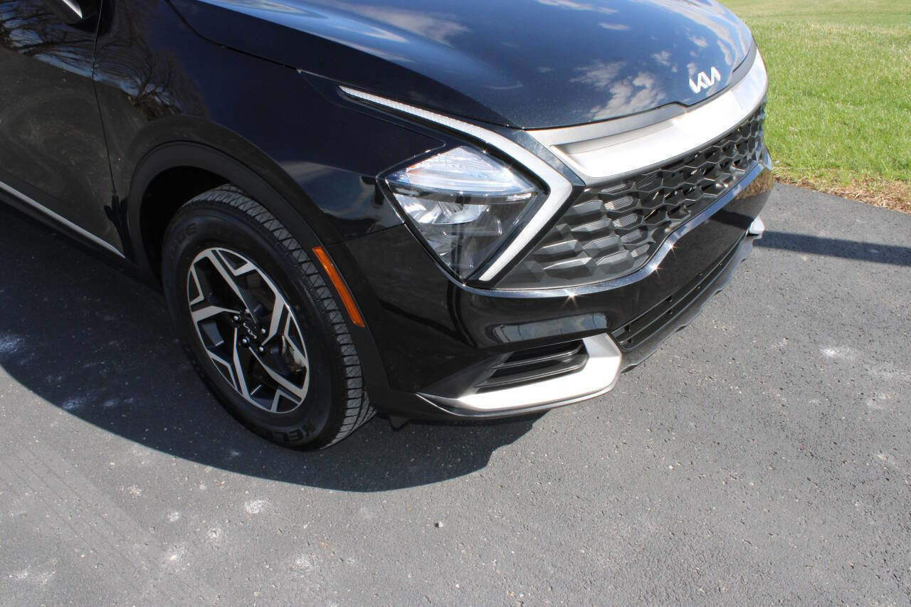 Used 2023 Kia Sportage LX image 5