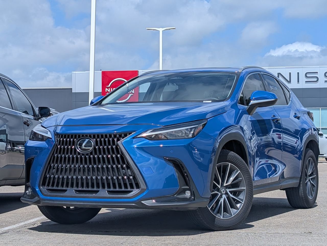Used 2025 Lexus NX 250 FWD w/ Accessory Package (2T) image 1