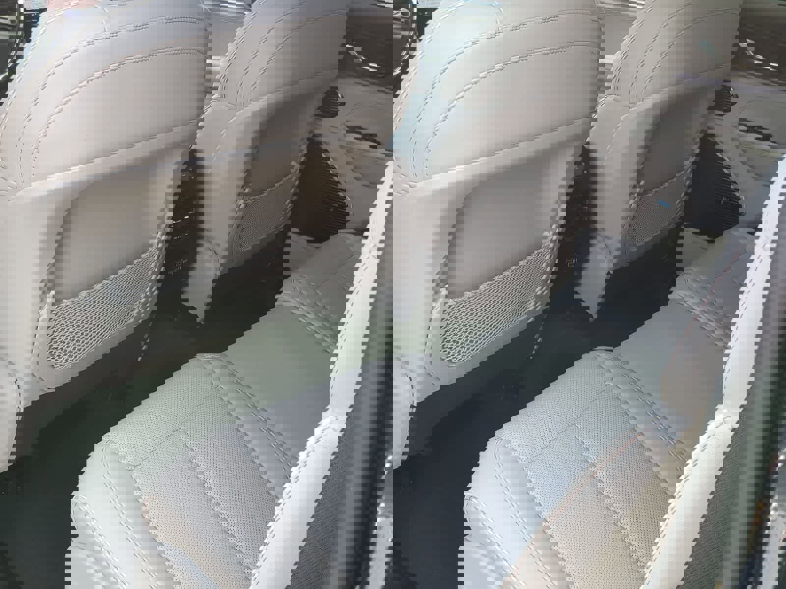 Certified 2022 Jeep Grand Cherokee L Overland AWD/4WD image 18