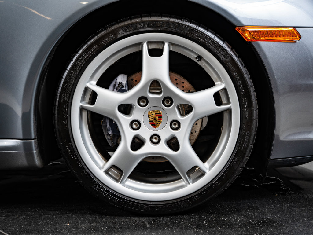 Used 2006 Porsche 911 Carrera RWD image 12