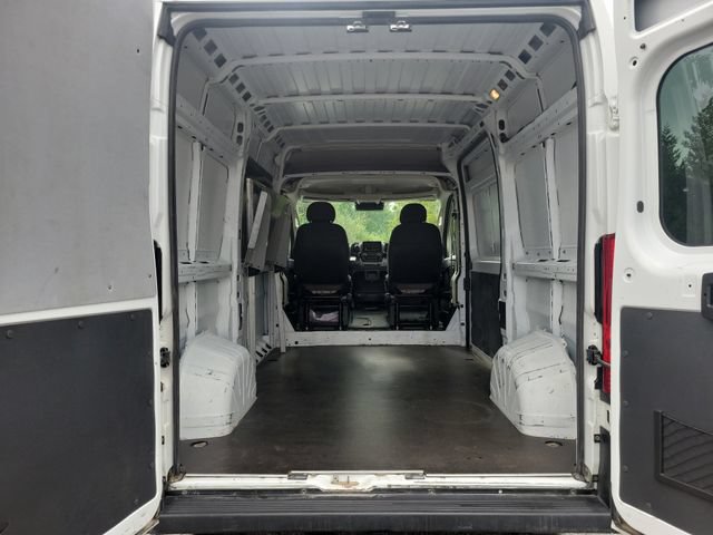 Used 2022 RAM ProMaster 2500 w/ Convenience Group FWD image 23