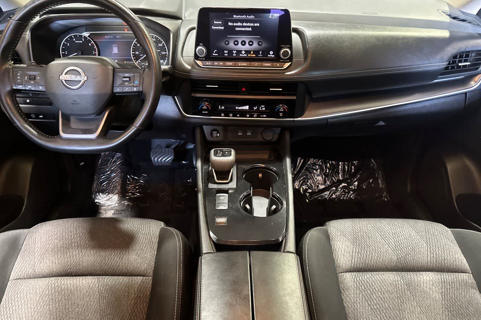 Certified 2025 Nissan Rogue SV FWD image 4