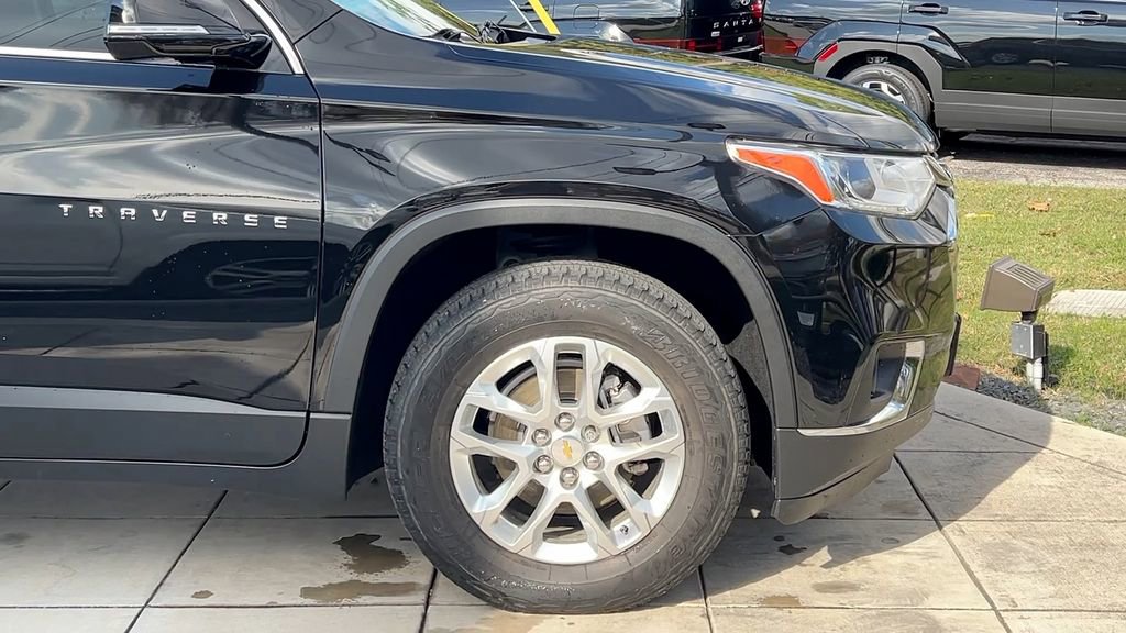 Used 2019 Chevrolet Traverse LT image 13
