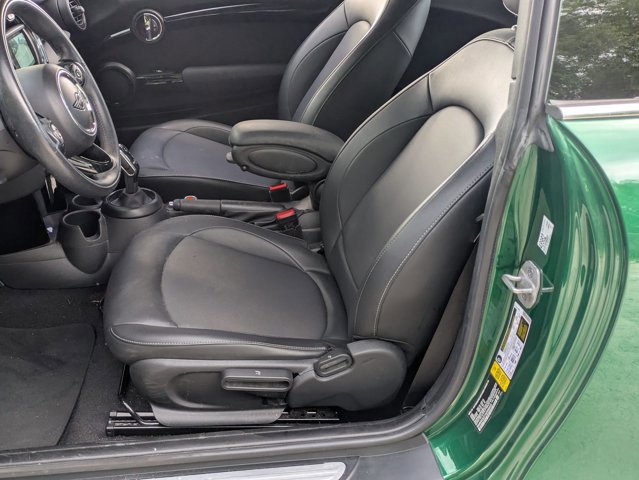 Used 2021 MINI Cooper 2-Door Hardtop w/ Driver Assistance Package FWD image 13