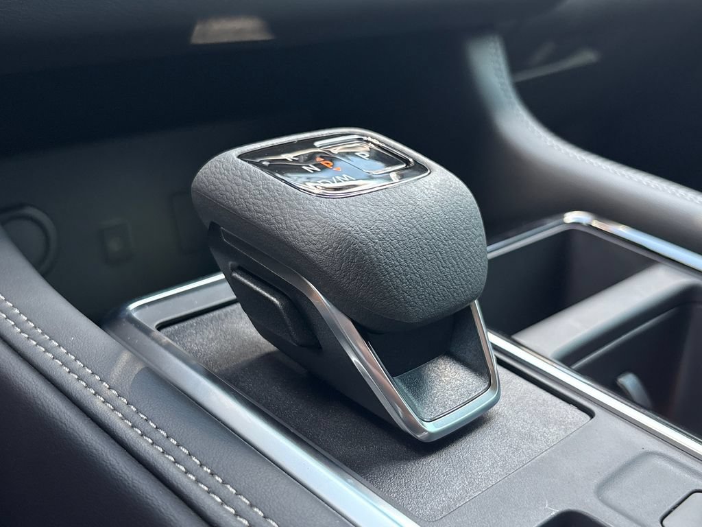 New 2026 Nissan Pathfinder Platinum w/ Accent Package FWD image 19