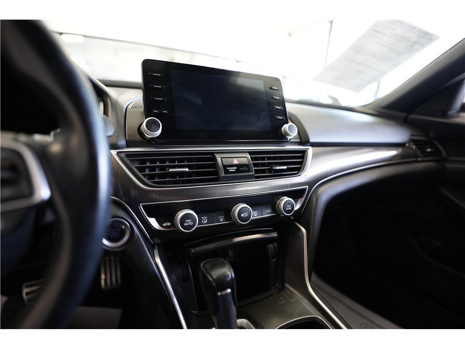 Used 2018 Honda Accord Sport image 21