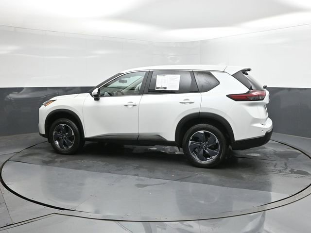 Used 2025 Nissan Rogue SV FWD image 26