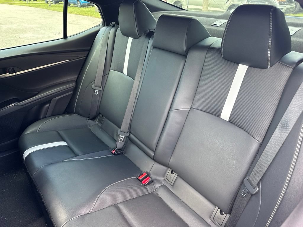 Used 2025 Toyota Camry SE w/ Convenience Package FWD image 11