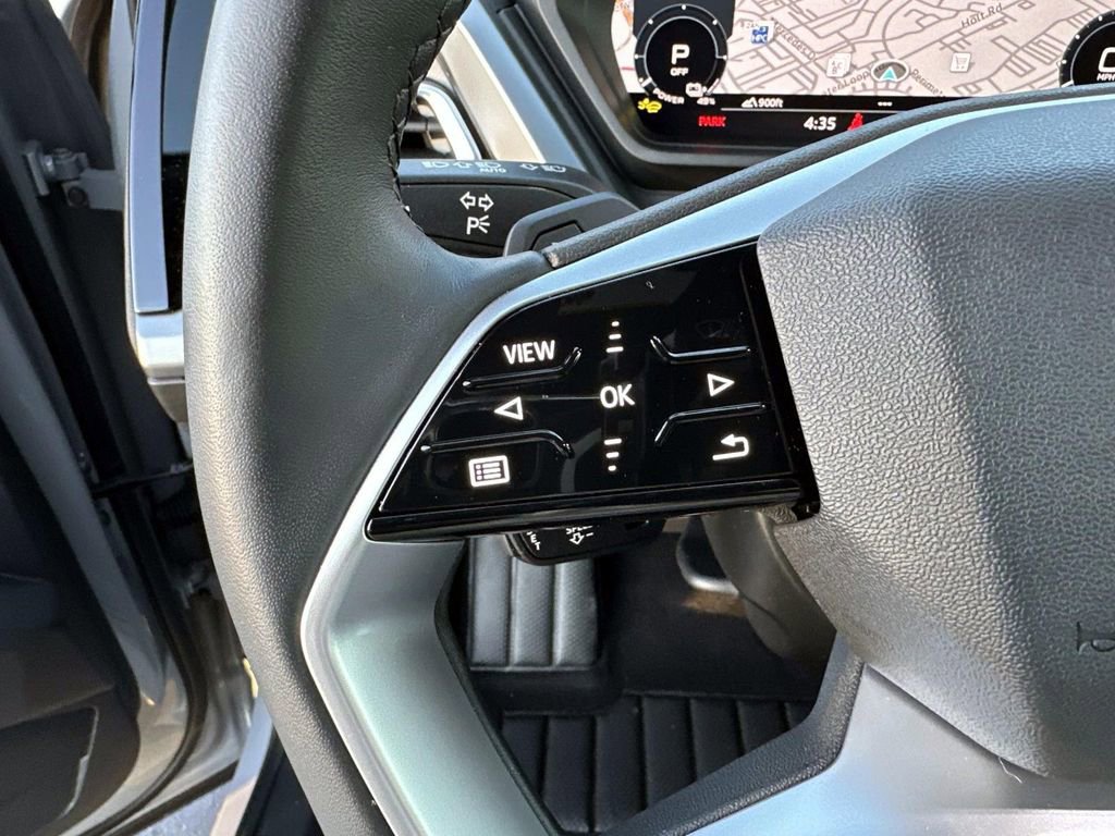 Used 2025 Audi Q4 e-tron Premium w/ Convenience Package image 18