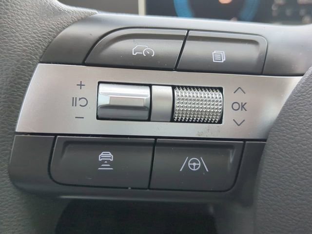 Used 2025 Hyundai Sonata SE image 28