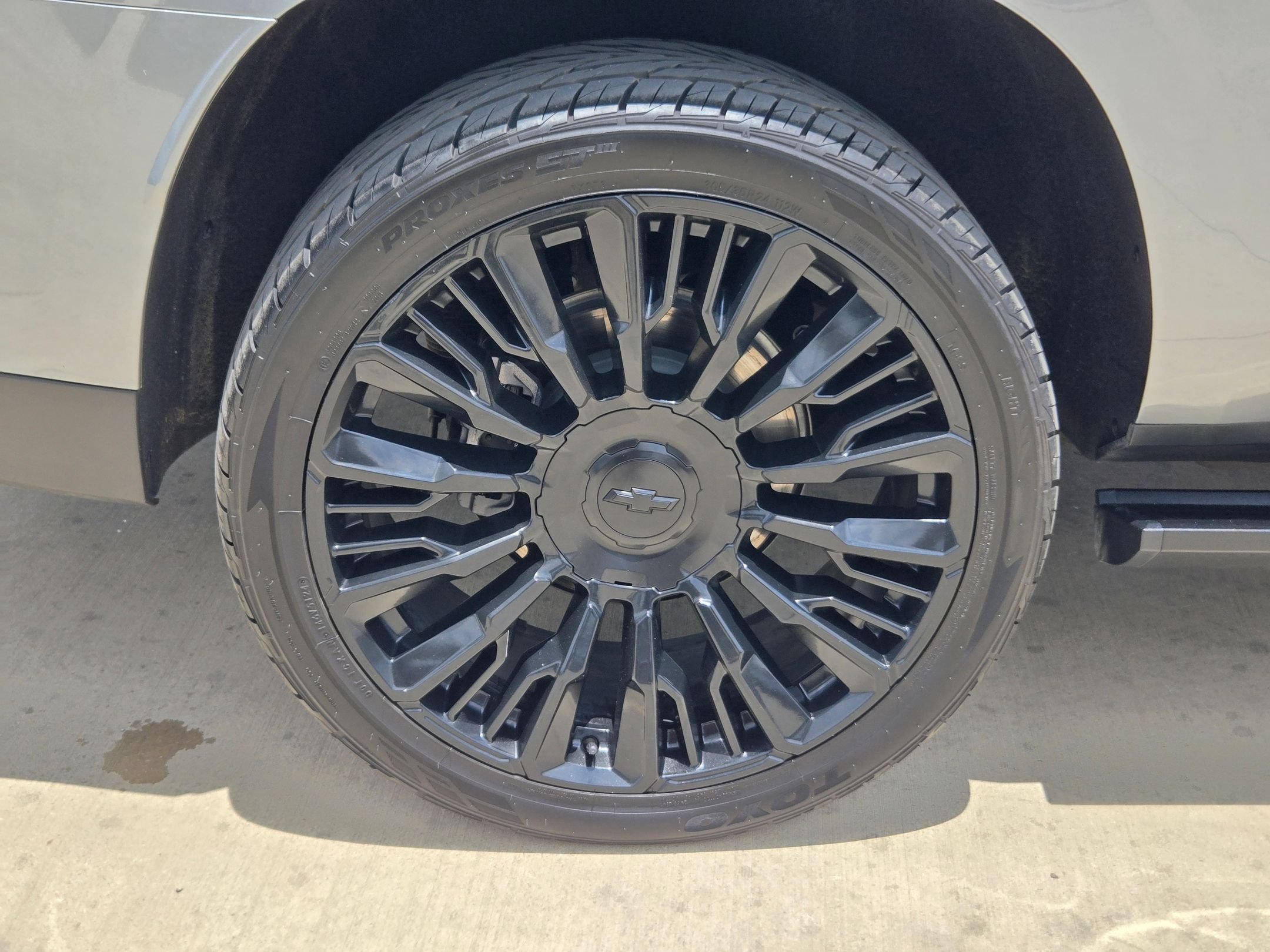 Certified 2025 Chevrolet Suburban High Country AWD/4WD image 28