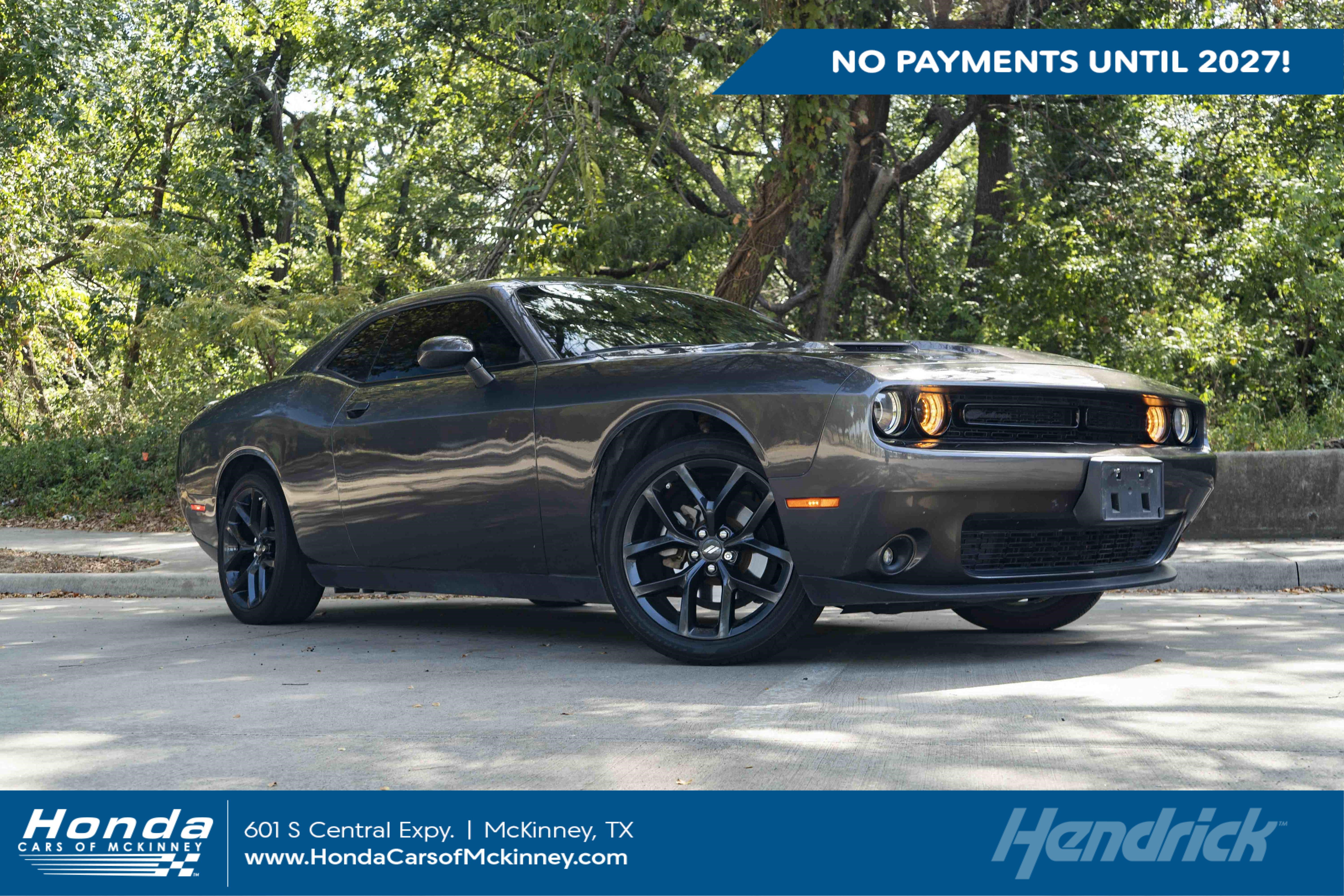 Used 2022 Dodge Challenger SXT w/ Blacktop Package RWD image 1
