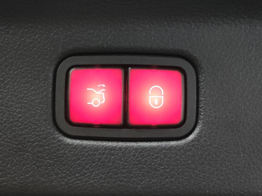 Certified 2025 Mercedes-Benz S 580e 4MATIC Sedan image 34