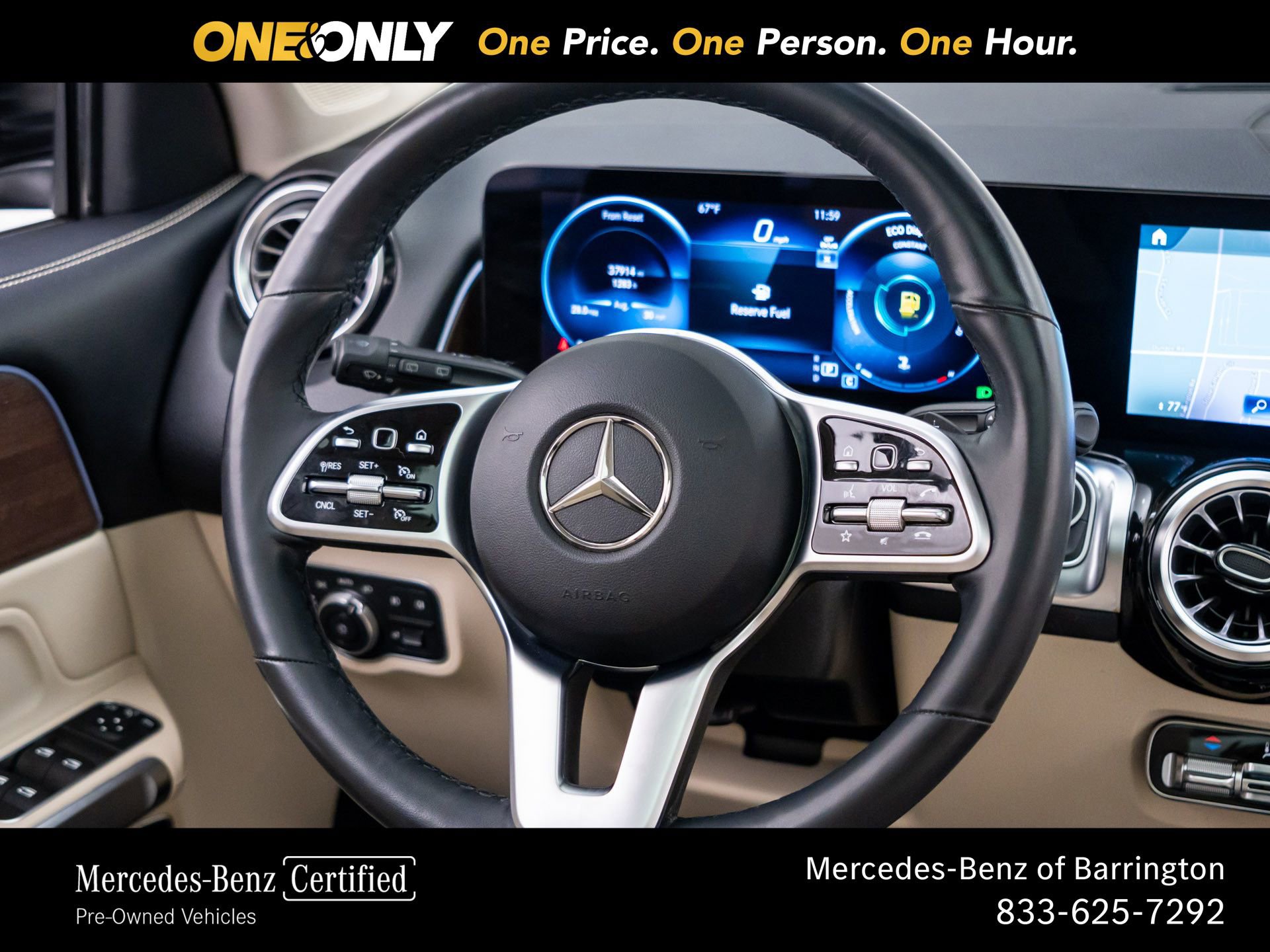 Used 2023 Mercedes-Benz GLB 250 4MATIC w/ Premium Package image 11