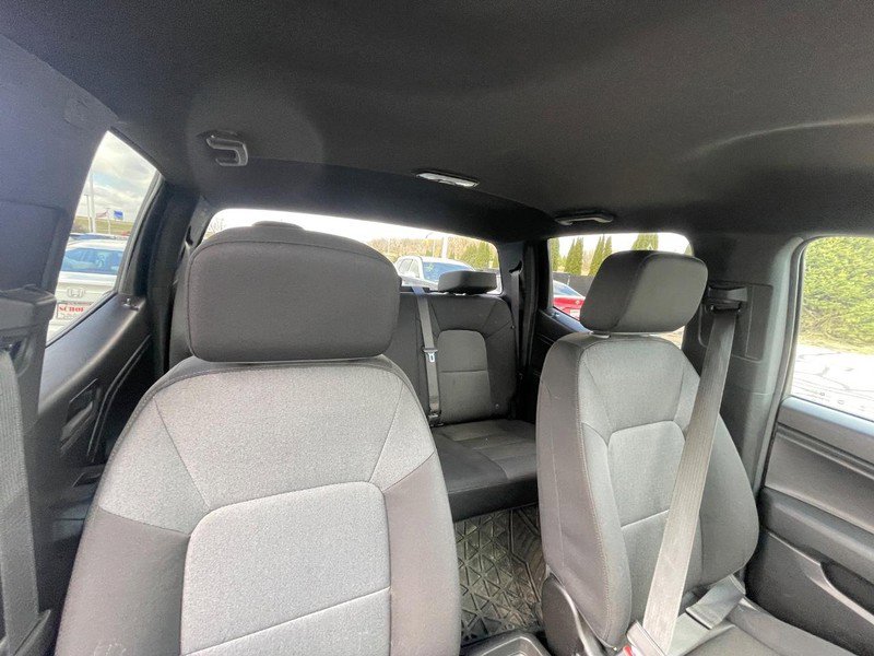 Used 2023 Chevrolet Colorado W/T RWD image 3