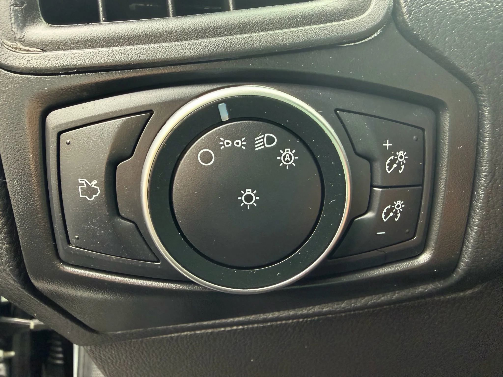 Used 2017 Ford Focus SE image 24