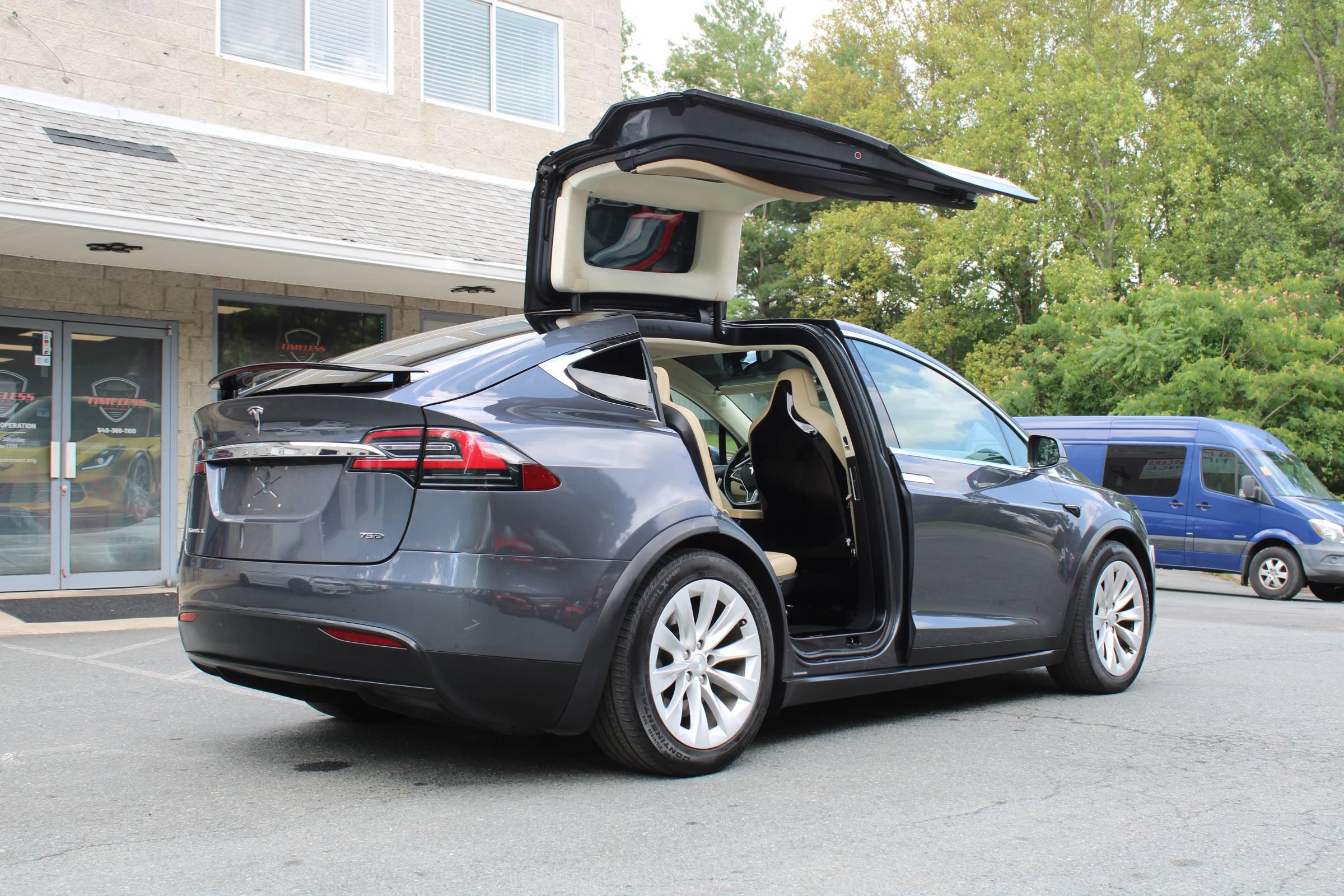 Used 2017 Tesla Model X 75D AWD/4WD image 8