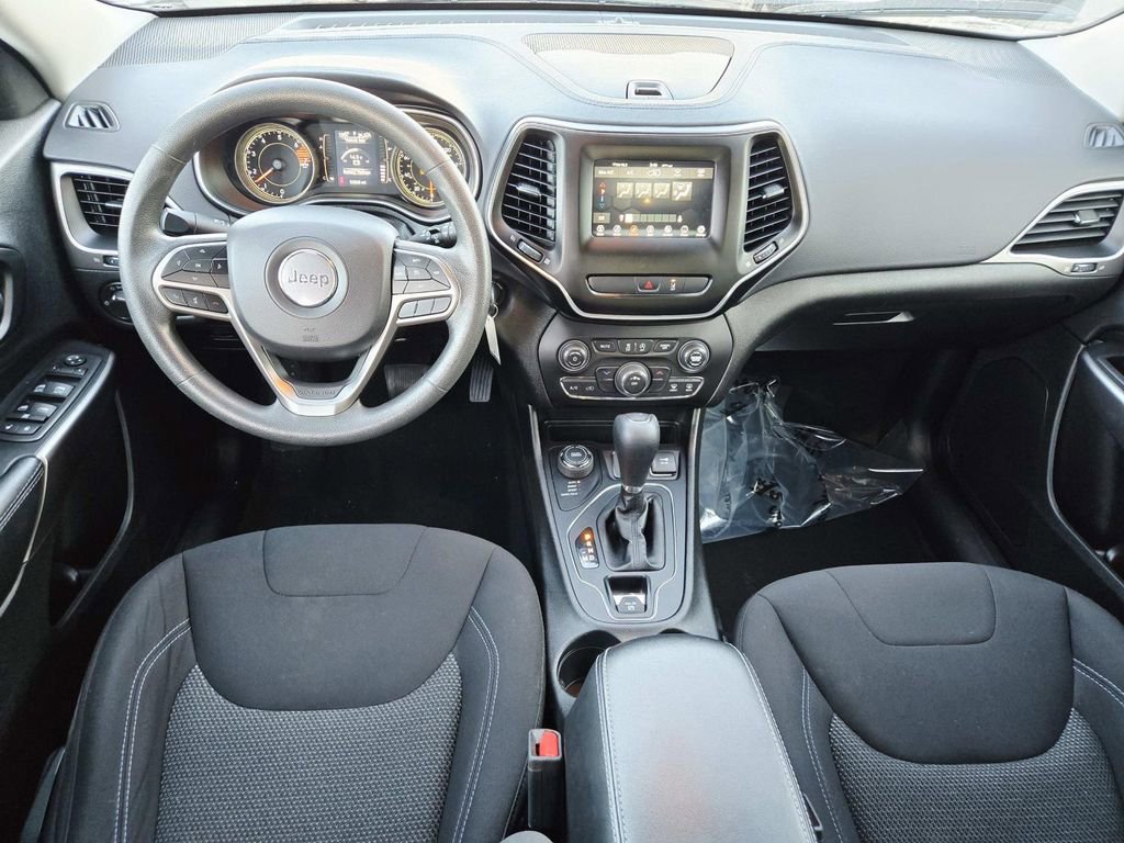 Used 2021 Jeep Cherokee Latitude image 9