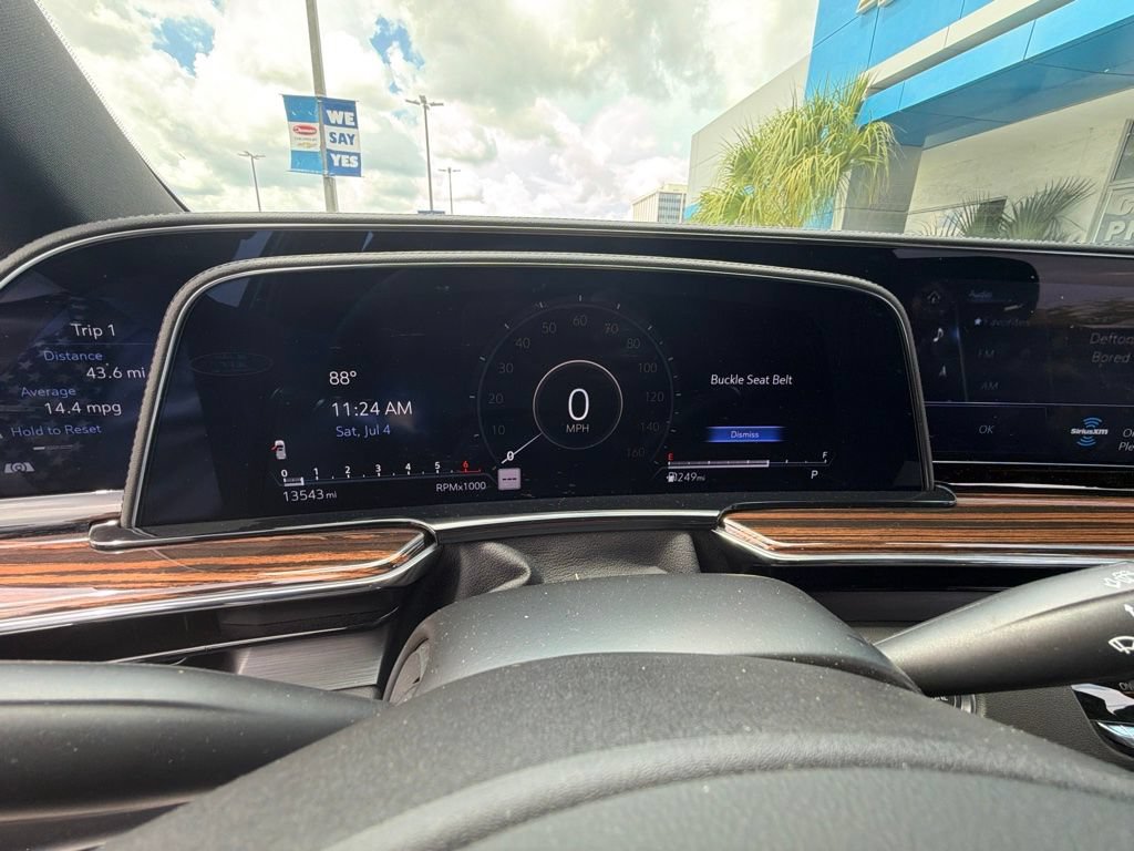 Used 2024 Cadillac Escalade Luxury RWD image 21