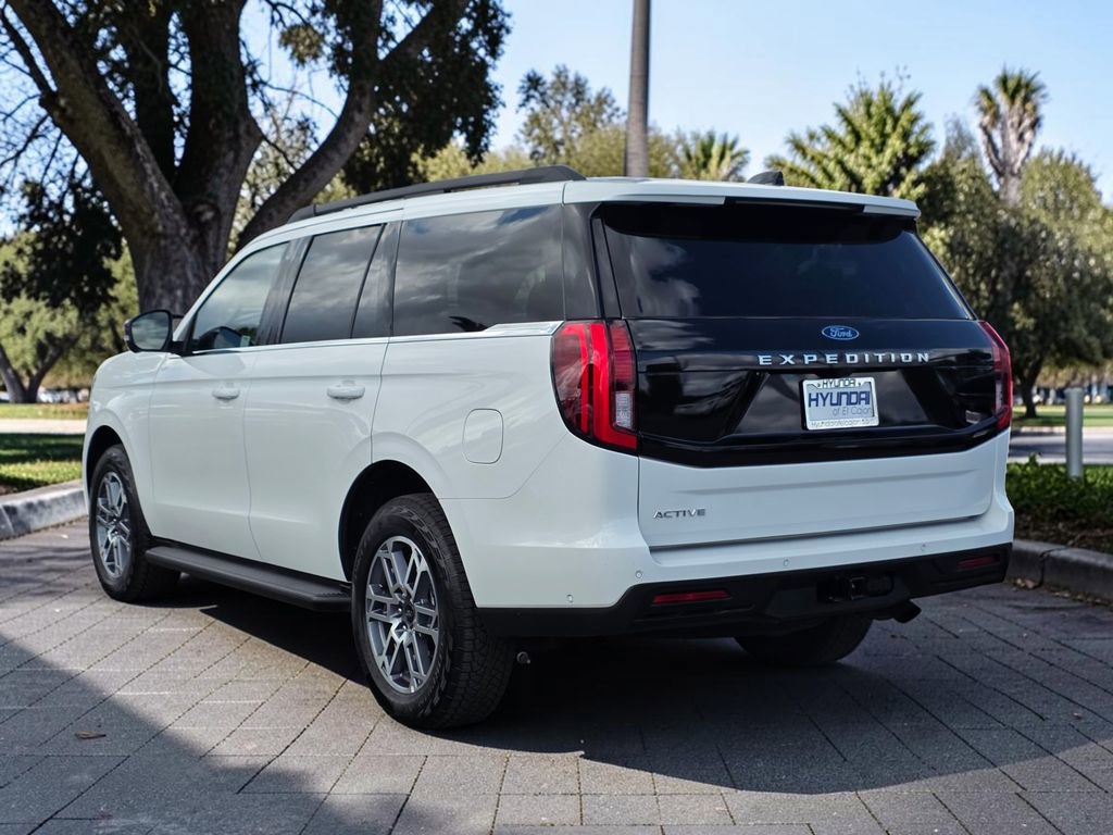 Used 2025 Ford Expedition Active AWD/4WD image 7